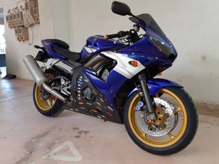 Yamaha YZF-R6 2004-thumb-7