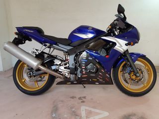 Yamaha YZF-R6 2004-thumb-8