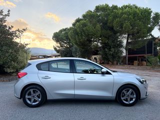 Ford Focus 2020-thumb-8