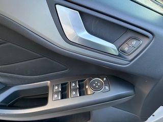 Ford Focus 2020-thumb-27