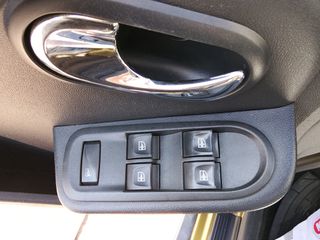 Dacia Duster 2016 1.5 dCi Urban Explorer 4x2-thumb-10
