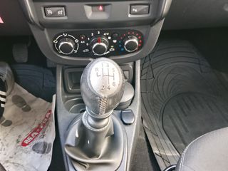 Dacia Duster 2016 1.5 dCi Urban Explorer 4x2-thumb-17