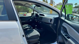 Toyota Yaris 2021-thumb-6