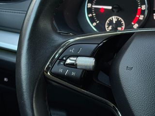 Skoda Octavia 2023-thumb-14