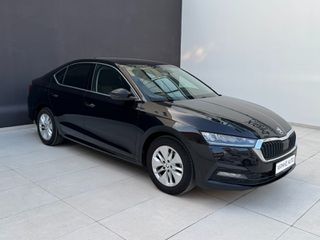 Skoda Octavia 2023-thumb-2