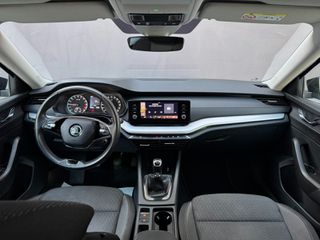 Skoda Octavia 2023-thumb-10