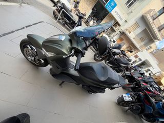 Piaggio Beverly 350 2020 BEVERLY 350 SPORT TOURING ABS-thumb-2