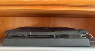 Πωλειται ps4