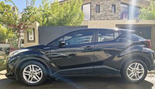 Toyota C-HR 2021 Toyota C-HR 1.8 Hybrid 122HP – 18/06/2021