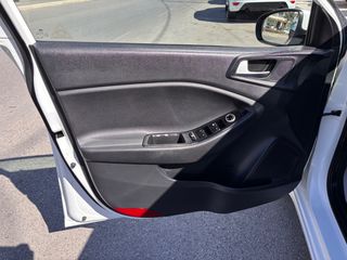 Hyundai i 20 2017 1.0 TGD-i INTUITIVE-thumb-28