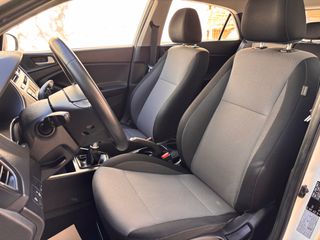 Hyundai i 20 2017 1.0 TGD-i INTUITIVE-thumb-32