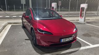 Tesla Model 3 2024 Long Range 4wd ( εσωτερικό άσπρο )