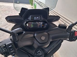 Yamaha XMAX 125 Tech Max 2024-thumb-1