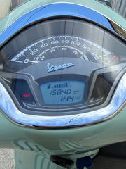 Piaggio GTS 300 2022 VESPA GTS 300-thumb-1
