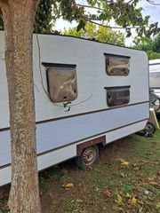 Τροχόσπιτο 1984 Royal car-thumb-1