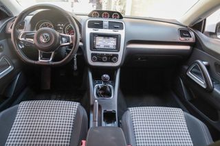 Volkswagen Scirocco 2016 1.4 TSI 125HP BlueMotion Tech (Navi)-thumb-2