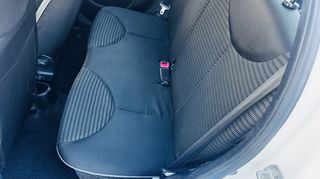 Peugeot 107 2013-thumb-11