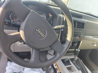 Jeep Cherokee 2008 3.7 LIMITED EDITION AUTO-thumb-3