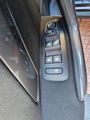 Peugeot 2008 2016 Peugeot 2008 1.2 VTi Active-thumb-15