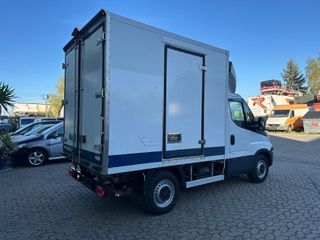 Ψυγείο Iveco 2018 Iveco Daily Fahrgestell Einzelkabine 35 S ... Radstand-thumb-2