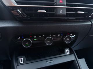 Citroen C4 2021 PURETECH 130 S&S BVM6 SHINE-thumb-47