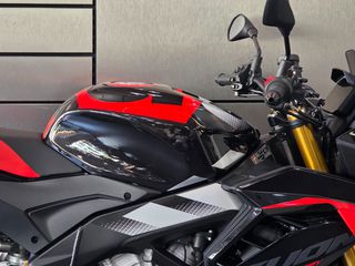 Aprilia Tuono 2026 RSV 4 FACTORY-thumb-2