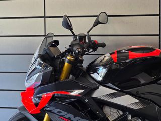 Aprilia Tuono 2026 RSV 4 FACTORY-thumb-14
