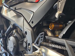 Aprilia Tuono 2026 RSV 4 FACTORY-thumb-16