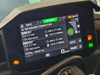 Aprilia Tuono 2026 RSV 4 FACTORY-thumb-18