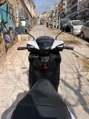 Yamaha Xenter 125 2016-thumb-2