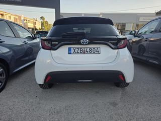 Toyota Yaris 2022-thumb-6