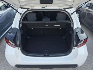 Toyota Yaris 2022-thumb-8