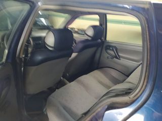 Volkswagen Polo 1999-thumb-5