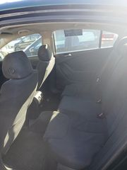 Volkswagen Passat 2009-thumb-11