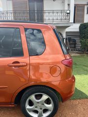 Mazda 2 2004-thumb-6