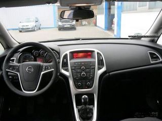 Opel Astra 2011 1.4 TURBO 140HP SPORT TOURER