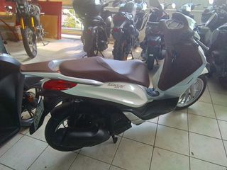 Piaggio Medley 150 2018-thumb-2