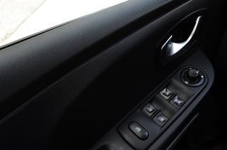 Renault Clio 2016 1500cc Duel Clima Camera-thumb-4