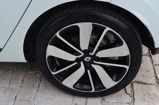 Renault Clio 2016 1500cc Duel Clima Camera-thumb-23