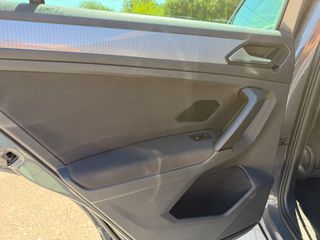 Volkswagen Tiguan 2021-thumb-25