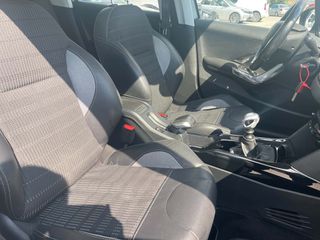 Peugeot 2008 2015 1.6 BLUEHDI 120 ALLURE-thumb-12