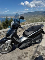 Piaggio Beverly 300i 2011 Piaggio Beverly 300 ie-thumb-1