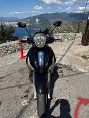 Piaggio Beverly 300i 2011 Piaggio Beverly 300 ie-thumb-2