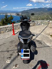 Piaggio Beverly 300i 2011 Piaggio Beverly 300 ie-thumb-4