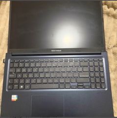 ASUS VivoBook 15-thumb-3