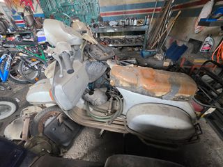Vespa 125 1983-thumb-4