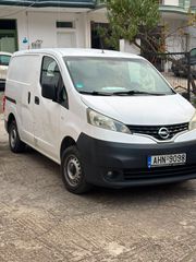 Nissan NV 200 2013
