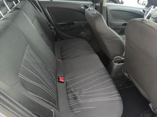 Opel Corsa 2009-thumb-9