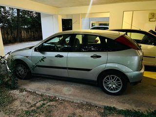 Ford Focus 2001-thumb-10