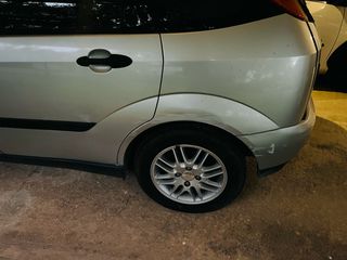 Ford Focus 2001-thumb-11